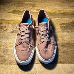 Blowfish slip ons size 8.5